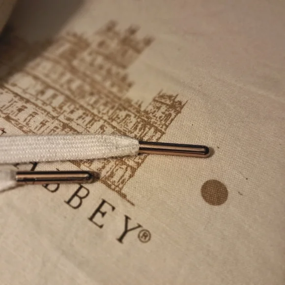 Converse Chuck Taylor's. White with Gold Tone Hardware. w 9 1\2 m 7 1\2 - Picture 12 of 16